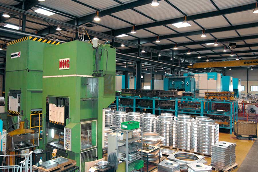 Choosing the appropriate equipment for metal stamping