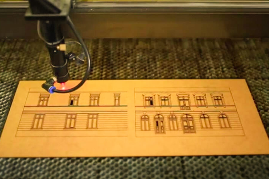 Laser cutting creates city models
