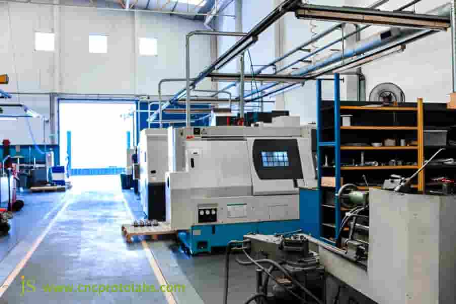 Equipamentos de fornecedores de usinagem