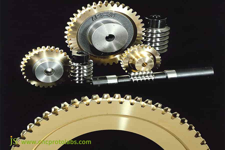 The first step in the gear manufacturing process is to select the most suitable material based on the usage scenario.