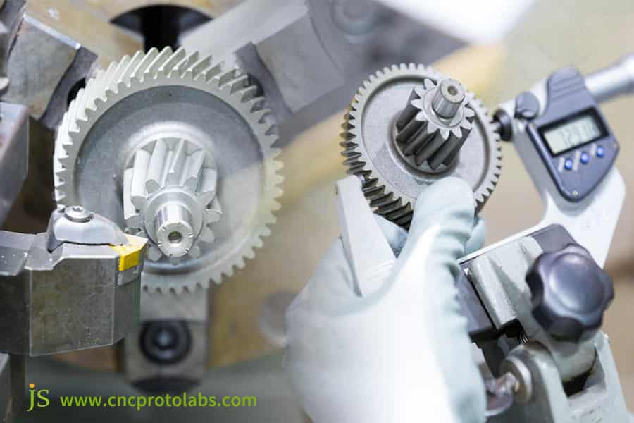 A usinagem de precisão de blocos de motor CNC atinge uma tolerância de ± 0,0025 mm.